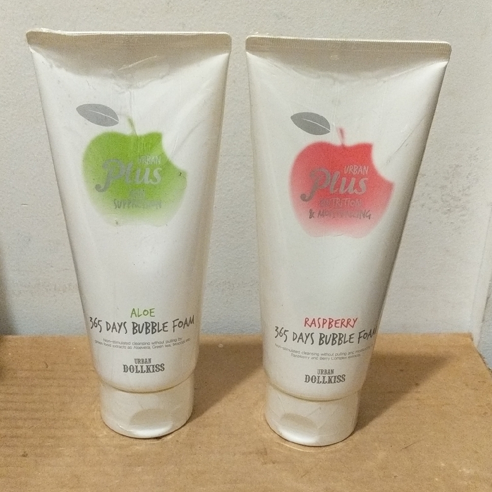 Urban Dollkiss Aloe or Raspberry Bubble Foam NEW